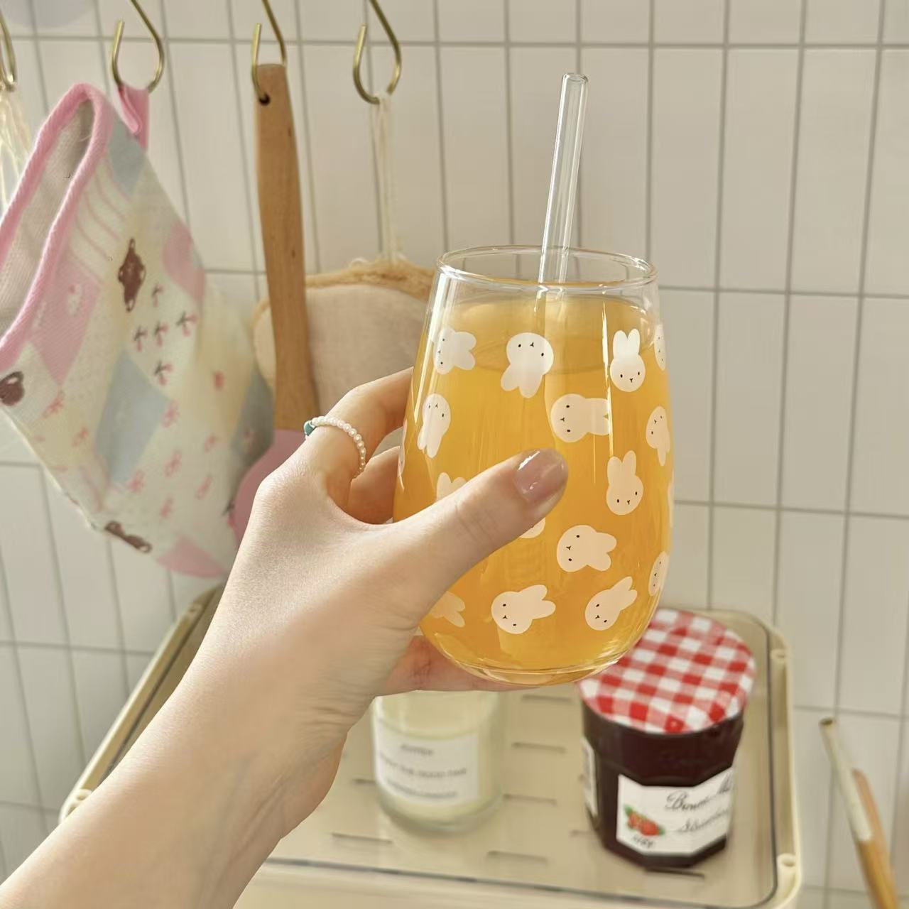 Uroczy szklany kubek z nadruki – Coffee Tea Drinks recenzja i cena